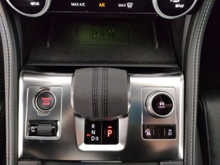 JAGUAR F-Pace (X761) JAGUAR 2.0 D 163 CV AWD au R-Dynamic S