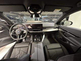 BMW 520d Touring 48V xdrive M Sport auto