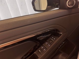 LAND ROVER RR Evoque 2 serie LAND ROVER Range Rover Evoque 2.0D I4 163 CV AWD Auto SE