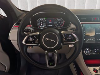 JAGUAR F-Pace (X761) JAGUAR 2.0 D 204 CV AWD au R-Dynamic S