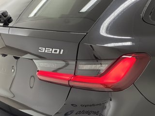 BMW 320i Touring MSport Pro auto