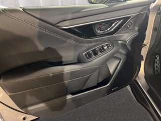 SUBARU Outback 2.5i Premium lineartronic