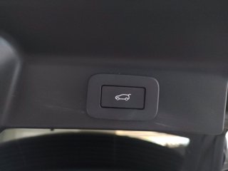 JAGUAR F-Pace (X761) JAGUAR 2.0 D 163 CV AWD au R-Dynamic S