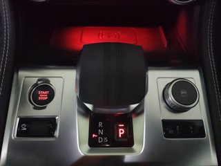 JAGUAR F-Pace (X761) JAGUAR 2.0 D 163 CV AWD au R-Dynamic S