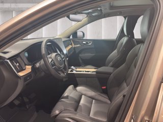 VOLVO XC60 2.0 b5 mhev Ultra Dark awd auto