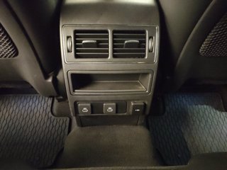 JAGUAR F-Pace (X761) JAGUAR 2.0 D 163 CV AWD au R-Dynamic S