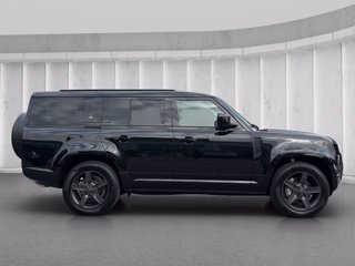 LAND ROVER Defender (2019) LAND ROVER 130 3.0D I6 300 CV AWD Auto Outbound