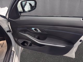 BMW 320d touring mhev 48v xdrive msport auto