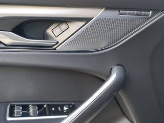 JAGUAR F-Pace (X761) JAGUAR 2.0 D 163 CV AWD au R-Dynamic S