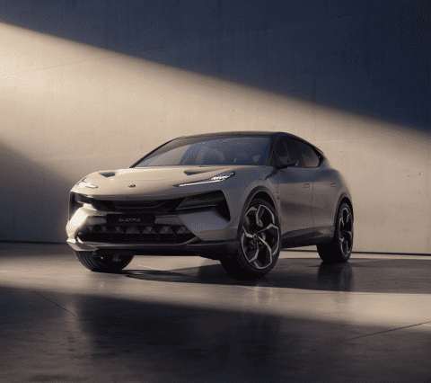 Lotus Eletre Trequarti Frontale
