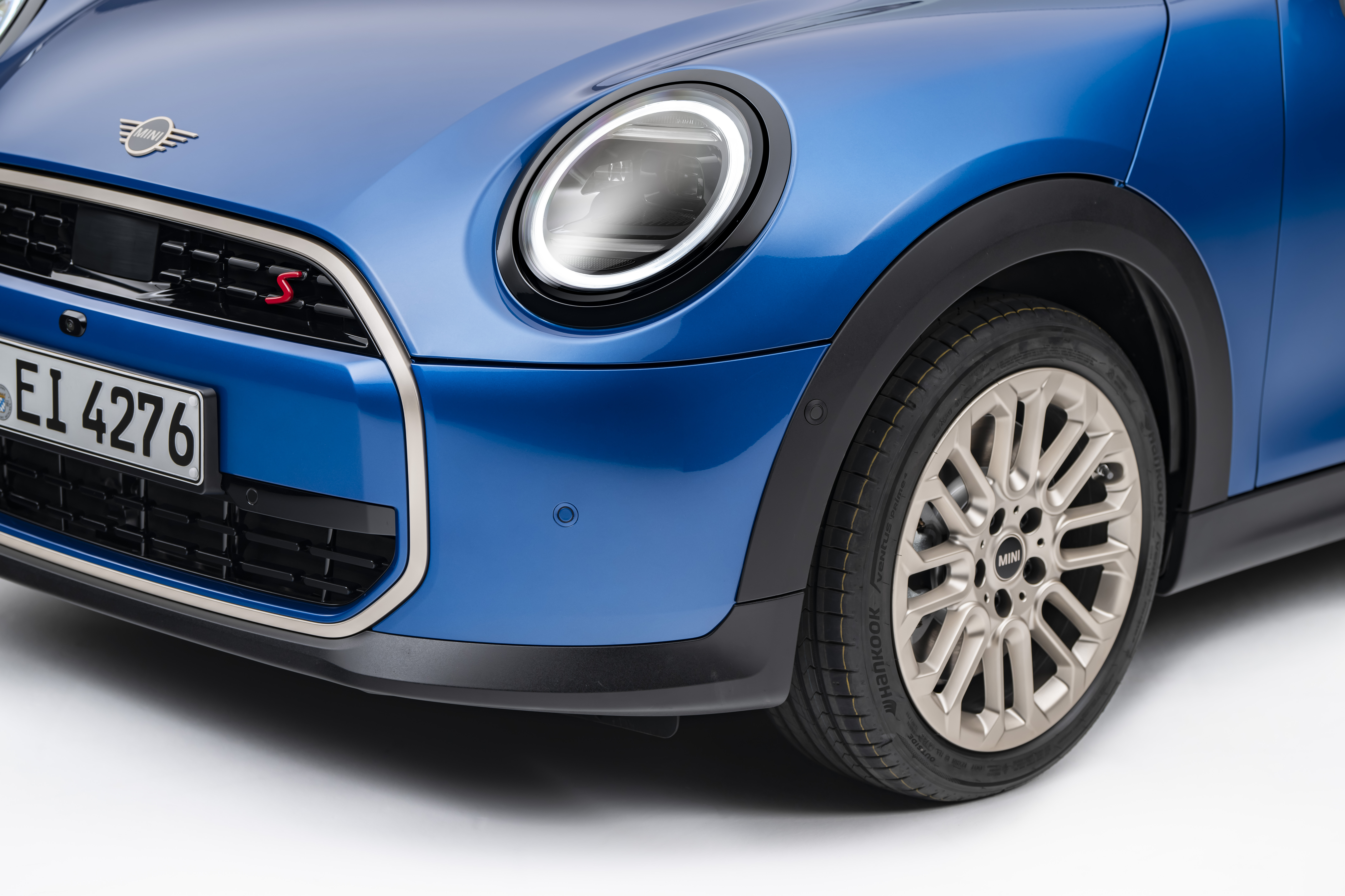 P90553910 Highres Mini Cooper S 5 Door