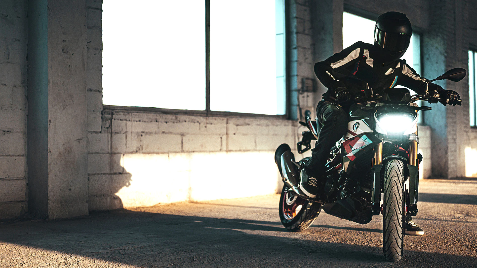 BMW G310r Lecco Sondrio esterni
