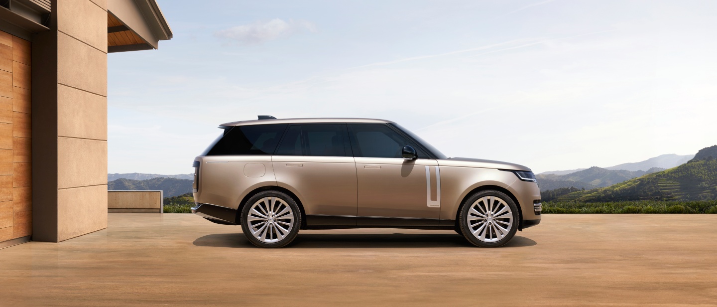 RR 22MY 01 Exterior 261021 Gold