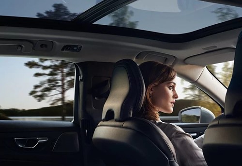 Volvo V60 Monza e Brianza interni 2