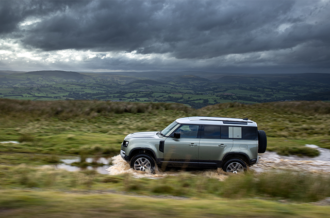 Land Rover Defender Section 2 (1)